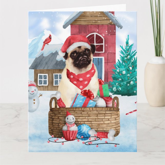 Carte Pug Chien Dans Maison De Noël enneigée (Devant)