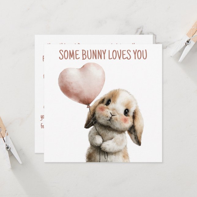 Carte Quelque Lapin T'aime avec Ballon en Forme de Cœur (Devant/Arrière en situation)