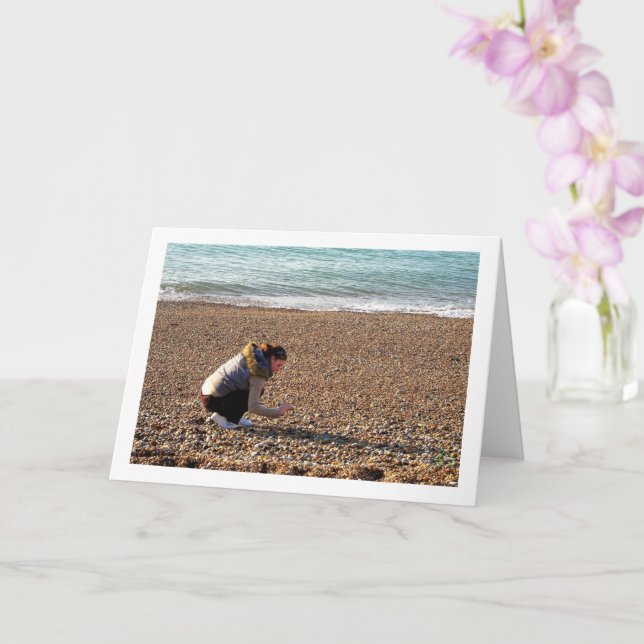 Carte Ramassage de galets sur la plage (Orchidée)