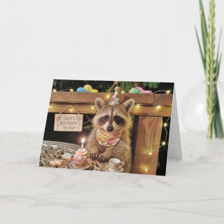 Carte Raton laveur mignon souhaitant un joyeux anniversa