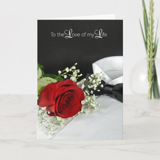 Carte Rose rouge d'anniversaire sur une chemise de smoki (Devant)