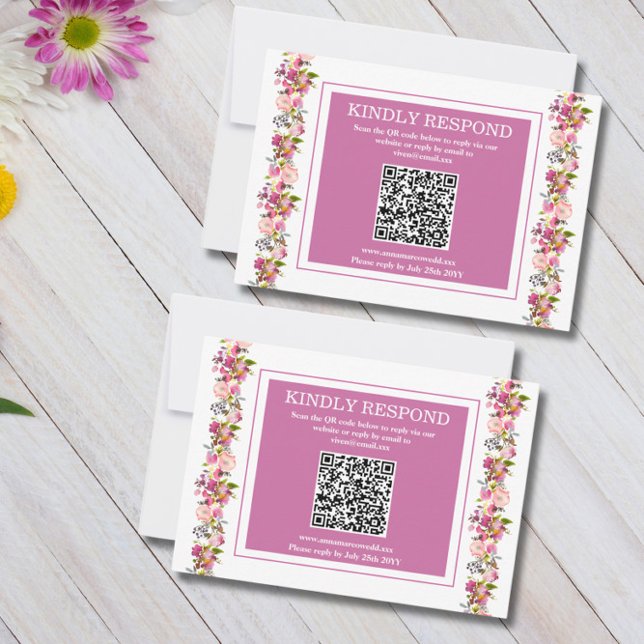 Carte RSVP de code QR rose Floral (Créateur téléchargé)