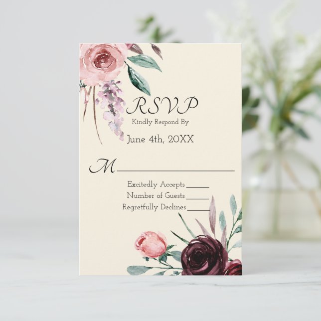 Carte RSVP de mariage floral crème et bourgogne (Debout devant)