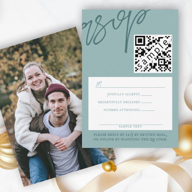 Carte RSVP de mariage vert hiver avec code QR (simple winter green rsvp response reply enclosure card mint green script calligraphy qr code barcode)