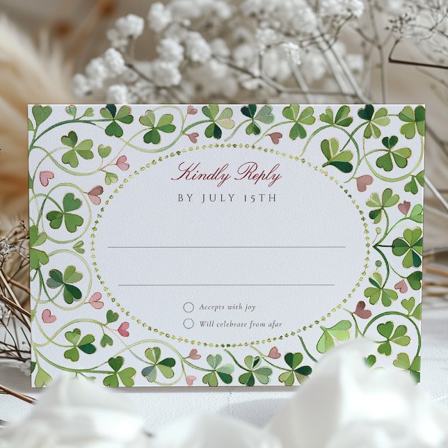 Carte RSVP de mariage Whimsical Shamrock & Coeurs (Créateur téléchargé)