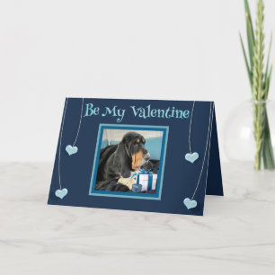 Carte Saint-Valentin mignon avec Basset Hound et cœurs e