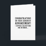 Carte Sarcastic Funny amis heureux anniversaire<br><div class="desc">Design minimaliste, sarcastique et chic d'anniversaire - "Félicitations pour votre avancement d'ancienneté! Je suppose que les salutations sont en ordre... " accompagnées de coeurs et de xoxo. Un excellent cadeau pour un ami avec un excellent sens de l'humour, un collègue de travail, ou un voisin que vous aimez. Vous avez...</div>