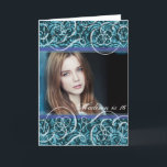 Carte Seizième portrait heureux de photo de damassé<br><div class="desc">Ajoutez une photo de la fille d'anniversaire ou de la fille d'anniversaire avec ses amis à ces damassé turquoise facile à utiliser et carte élégante de remous.</div>