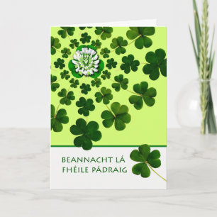 Carte Shamrocks de la Saint Patrick avec gaélique irland