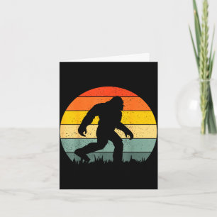 Carte Silhouette de Bigfoot rétro coucher de soleil drôl