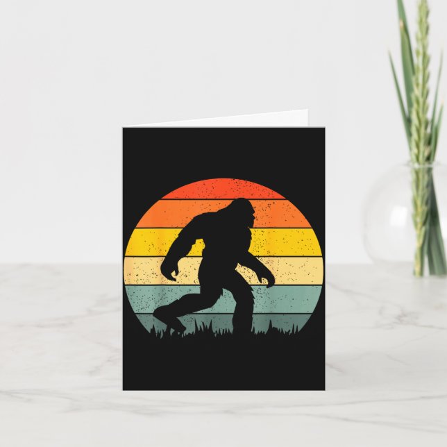Carte Silhouette de Bigfoot rétro coucher de soleil drôl (Devant)