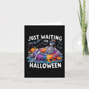 Carte Skeleton En Attente De La Saison Éffrayante D'Hall