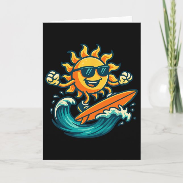 Carte Soleil de dessin animé surfant sur la vague de pla (Devant)