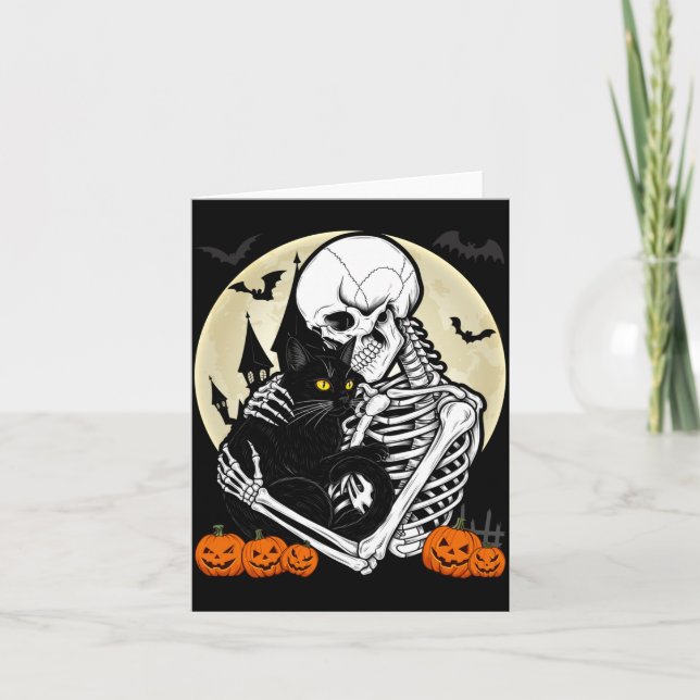 Carte Squelette étreignant un chat noir Halloween design (Devant)