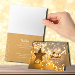 Carte Strand of Christmas Lights Petites fêtes pliées<br><div class="desc">De belles petites cartes de voeux pliées de 4, 5 po x 5, 6 po sont dotées d'un brin de lumières dans les arbres de Noël,  d'une grande étoile et d'un message d'accueil sur le devant avec votre message personnalisé et vos noms à l'intérieur.</div>