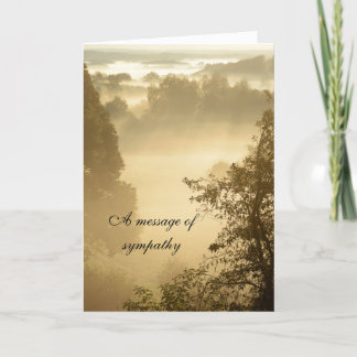 Carte Sunbeams dans un paysage message de sympathie