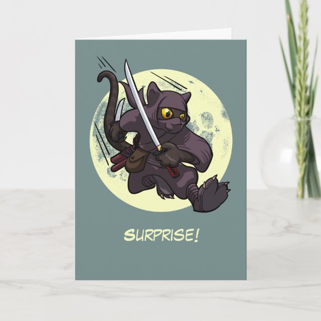 Carte Surprise ! La chatte noire en kick volant de ninja (Devant)