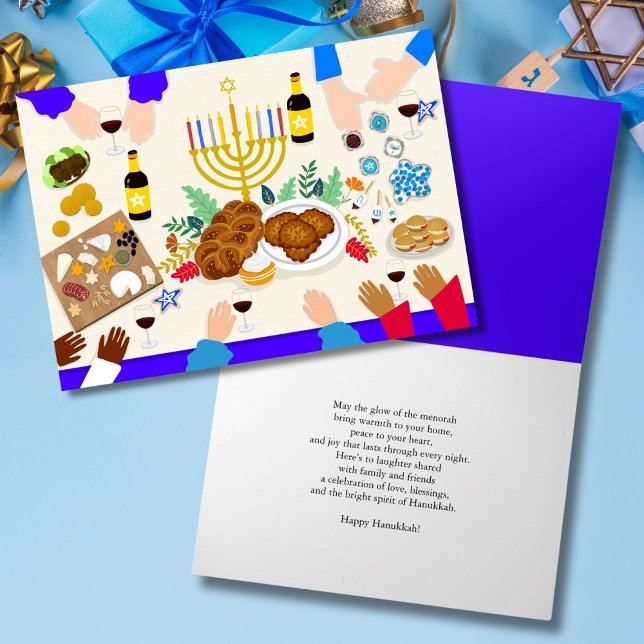 Carte Table de Hanukkah joyeuse avec menorah, nourriture (Créateur téléchargé)