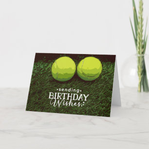 Carte Tennis Anniversaire avec balle sur herbe verte