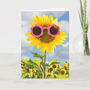 Carte Tournesol en lunettes de soleil roses terrain de t