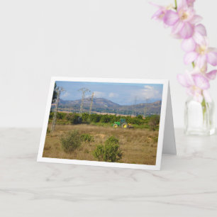 Carte Tracteur vert dans Green Fields, Valence, Espagne