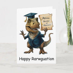 Carte Trex en casquette et robe détenant un diplôme