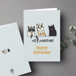 Carte Trois Chats Hey Hooman Funny Anniversaire<br><div class="desc">Envoyez des voeux à quelqu'un de très spécial pour leur anniversaire avec cette drôle de carte de chat. Trois chats avec l'expression "hey, hooman" et "heureux anniversaire" sur le bleu clair apportera le sourire à tous. L'illustration de la mini-taille de trois chats est également imprimée sur le dos. L'expression de...</div>