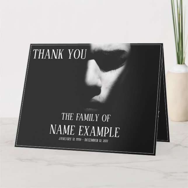 Carte Un visage endormi dans une demi-ombre (Devant)