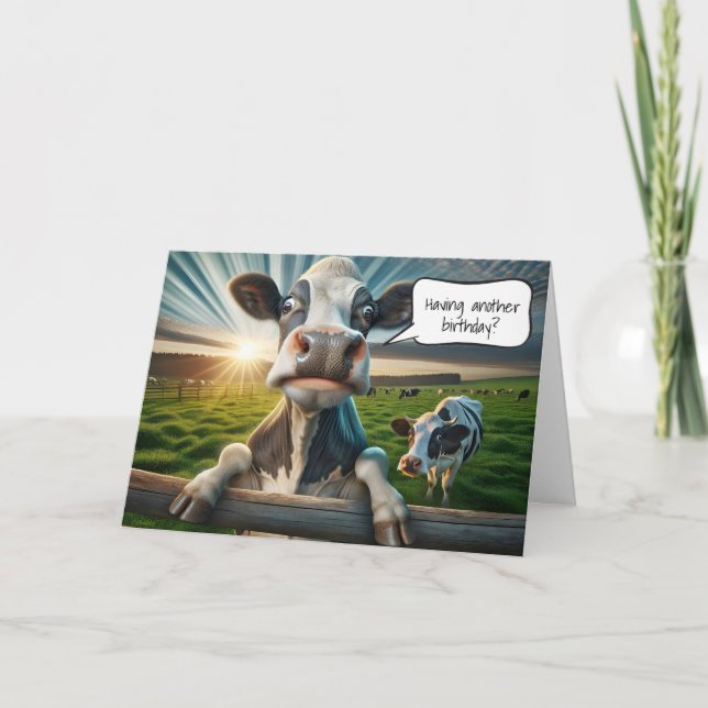 Carte Vache d'anniversaire sur une clôture (Devant)