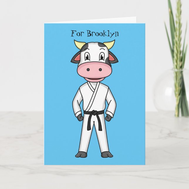 Carte Vache mignonne en combinaison kung fu (Devant)