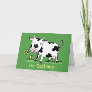 Carte Vache mignonne en vert dessin animé sur le terrain