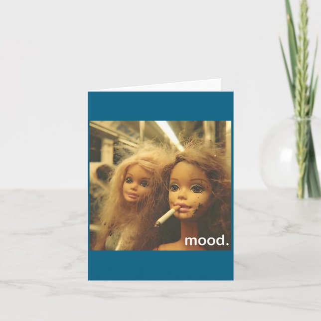 Carte Visage de poupée en détresse Mignon Mème Premium (Devant)