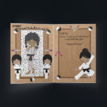 Carte Vous êtes A-Maze-ing Black Girls Karate Anniversai<br><div class="desc">Votre artiste martiale sera à la hauteur quand elle recevra cette carte pour son anniversaire cette année ! Ajoutez son nom et son âge et elle sera étonnée de les voir en version imprimée. La carte est conçue de couverture en couverture et a un labyrinthe amusant pour elle à compléter...</div>