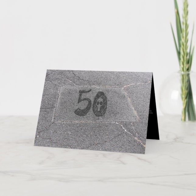 Carte Waouh écrit en pierre sur la colline (Devant)