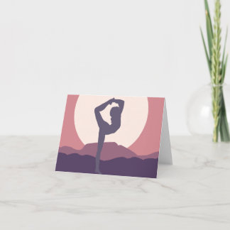 Carte Yoga dans le pourpre