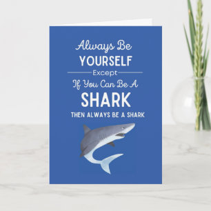 Cartes amusantes de requin bleu mignon pour les en