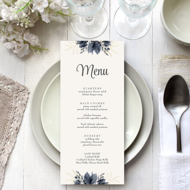 Cartes de Menu de Mariage Fleurs Sombres Douces (Gentle Dark Flowers Wedding Menu Card on a white and silver wedding dinner table.)