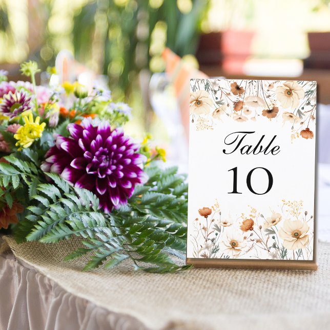 Cartes de numéro de table de mariage fleurs sauvag (Boho Wildflowers Yellow Beige Terracotta Burnt Orange Wedding Table Number Cards)