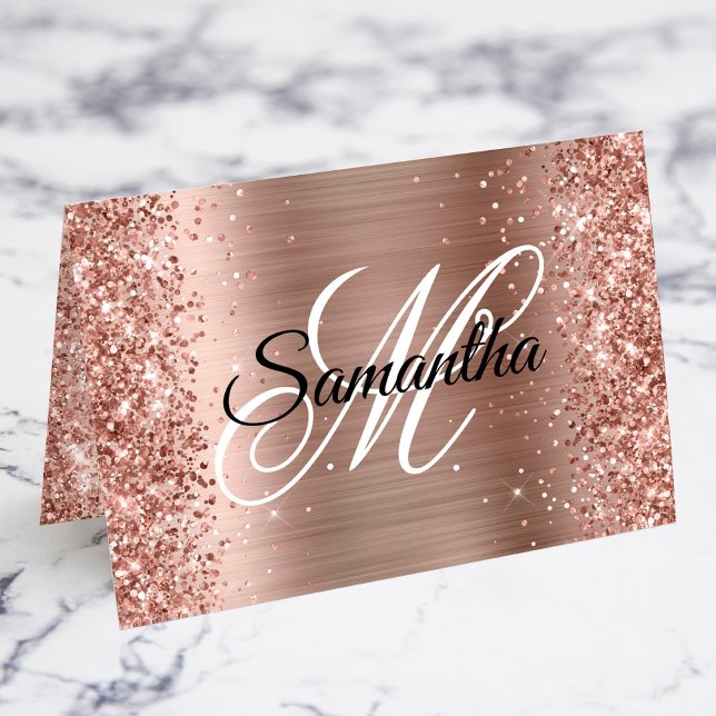 Cartes de placement à monogramme fantaisie or rose (Fold your own individual place cards with a girly glam personalized fancy monogram.)