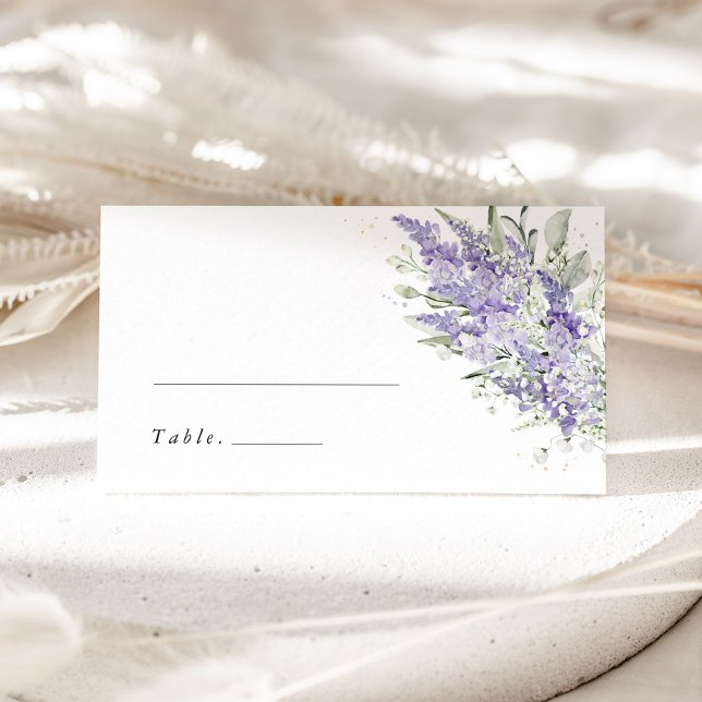 Cartes de placement de mariage florales lavande et (Lavender floral wedding place card with sage green greenery, elegant table name card for reception)