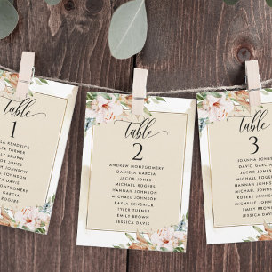 Cartes de plan de table beige et rose avec noms de