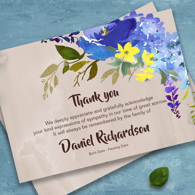 Cartes de remerciement funéraire | Fleurs aquarell (Watercolor floral in blue bereavement Memorial Sympathy Funeral Thank You Card)