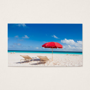 Cartes De Visite Chaises et parasols sur une plage tropicale