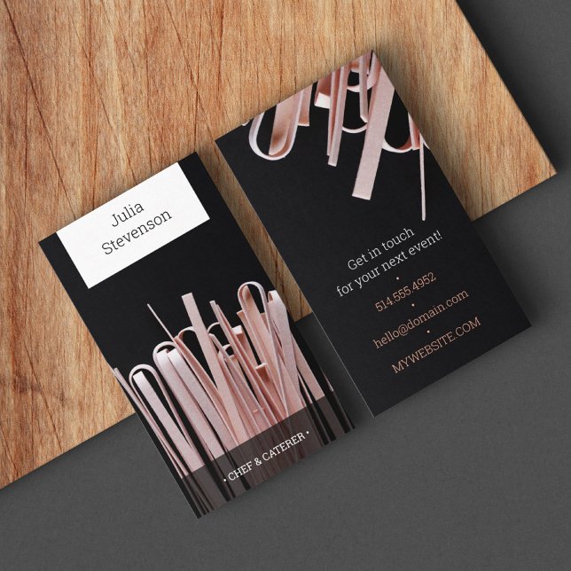 Cartes de visite pour traiteur Restaurant alimenta (Chef caterer black business card withbackground photo of light pink dried noodles.)