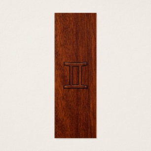 Cartes De Visite Symbole Gemini Zodiac sur l'acajou comme décor