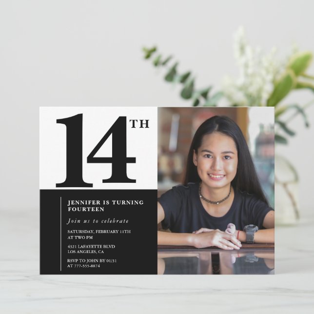 Cartes d'invitation d'anniversaire 14 ans noires É (Debout devant)