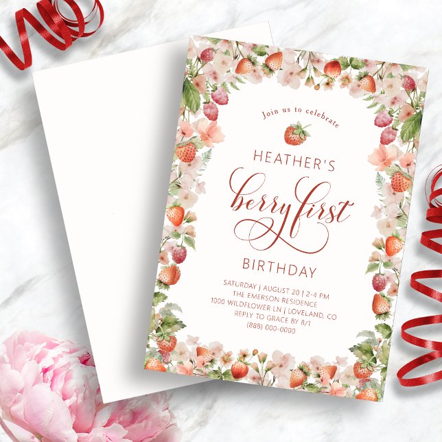 Cartes d'invitation d'anniversaire aux fraises (White Strawberry Berry First  Birthday Invitations by Painted Paperie
)