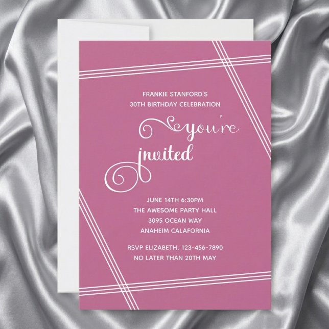 Cartes d'invitation élégantes et modernes pour un  (30th birthday pink invitation. Grey silk background.)