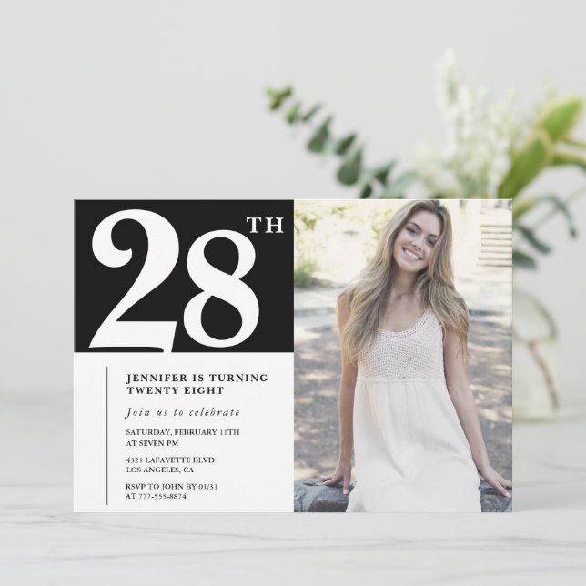 Cartes d'invitation pour 28e anniversaire avec pho (Debout devant)
