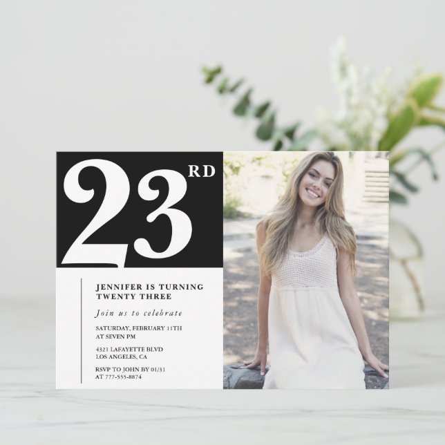 Cartes d'invitation pour les 23 ans de Black Chic  (Debout devant)